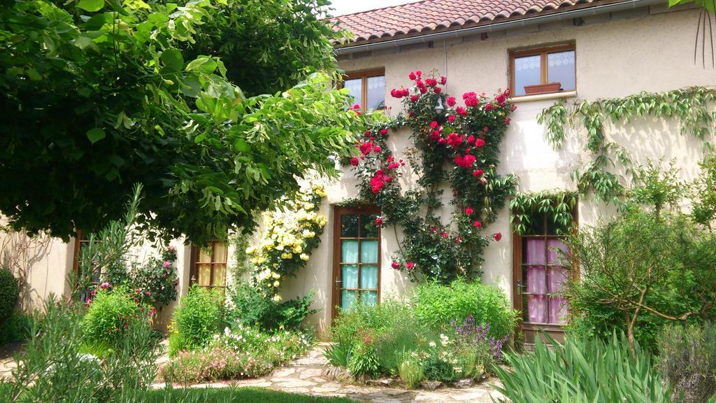 Paysannerie Des Versanes - Chambres Et Gite Tour-de-Faure 외부 사진